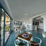 Hotel Sant'Andrea מלון 3*
